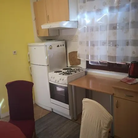 House Apartman *